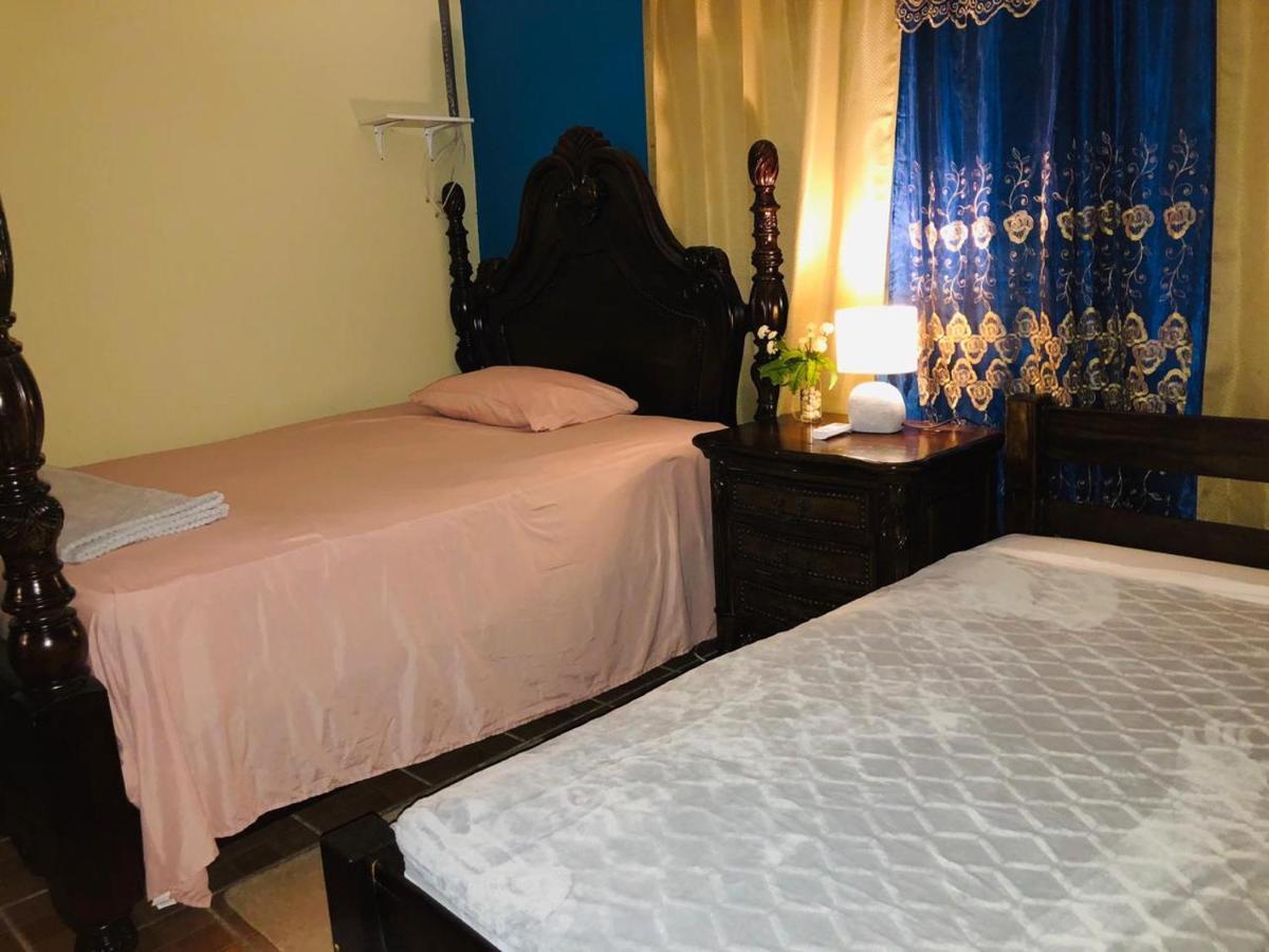 Bluerock Hostal Давид Екстер'єр фото