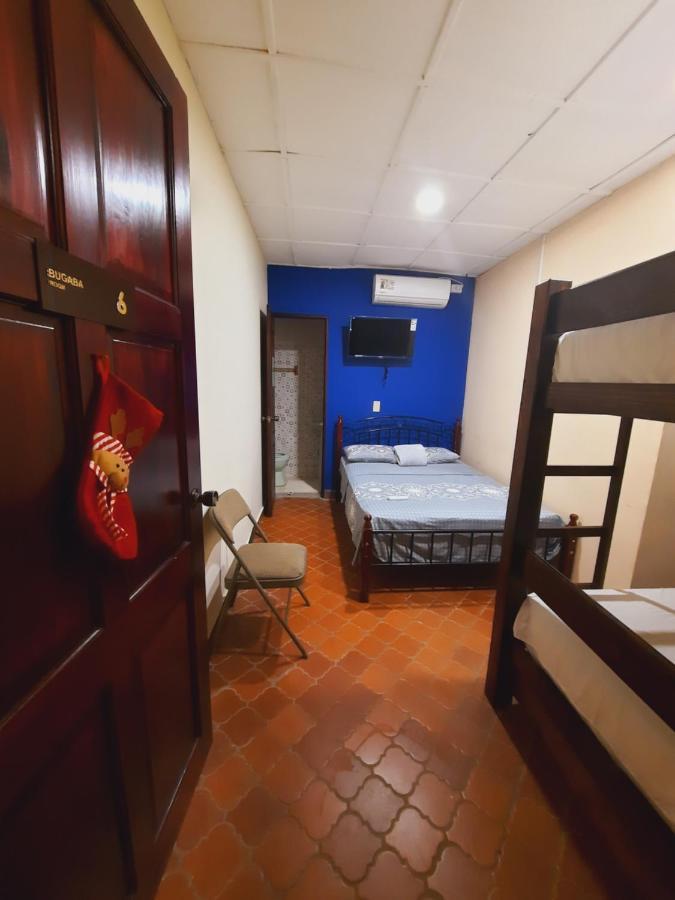 Bluerock Hostal Давид Екстер'єр фото